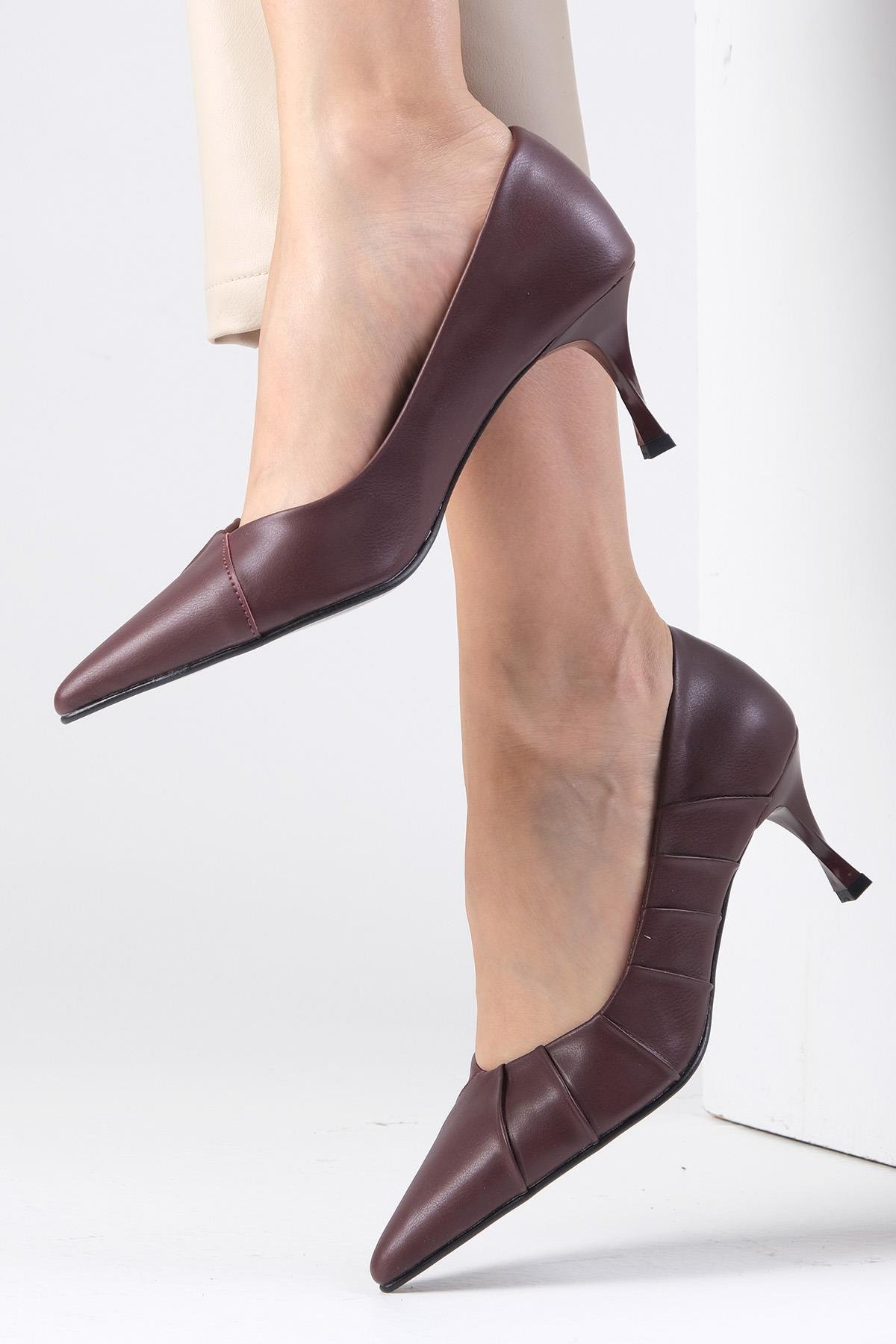 Nina Bordo Renk Büzgülü Topuklu Ayakkabı