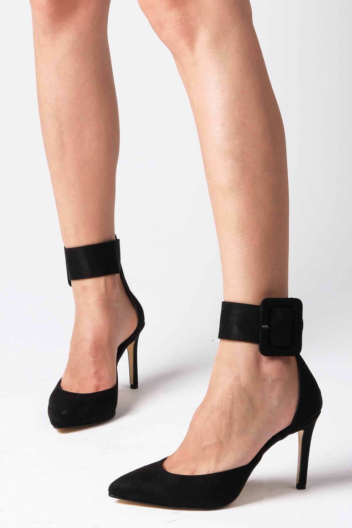 Olimpia Siyah Renk Süet Topuklu Ayakkabı