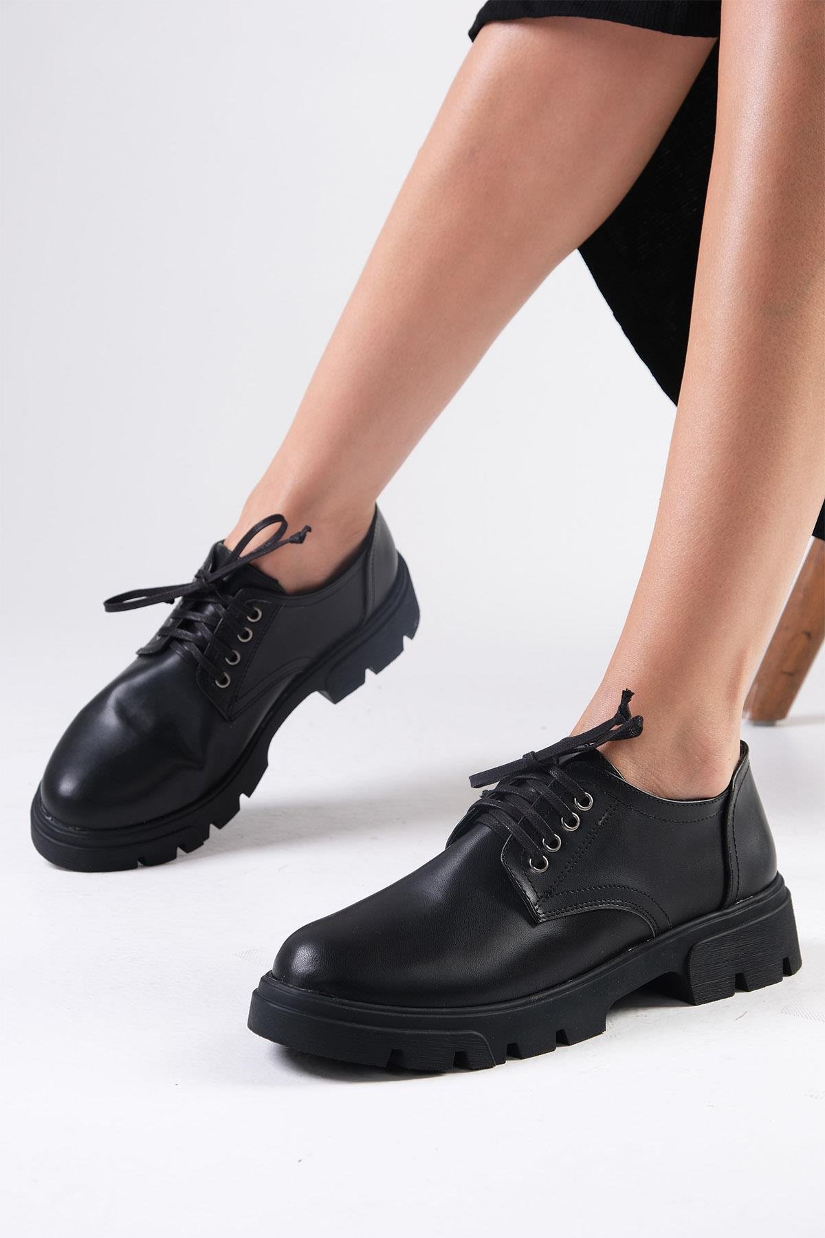 Olivia Siyah Renk Kalın Tabanlı Oxford Ayakkabı