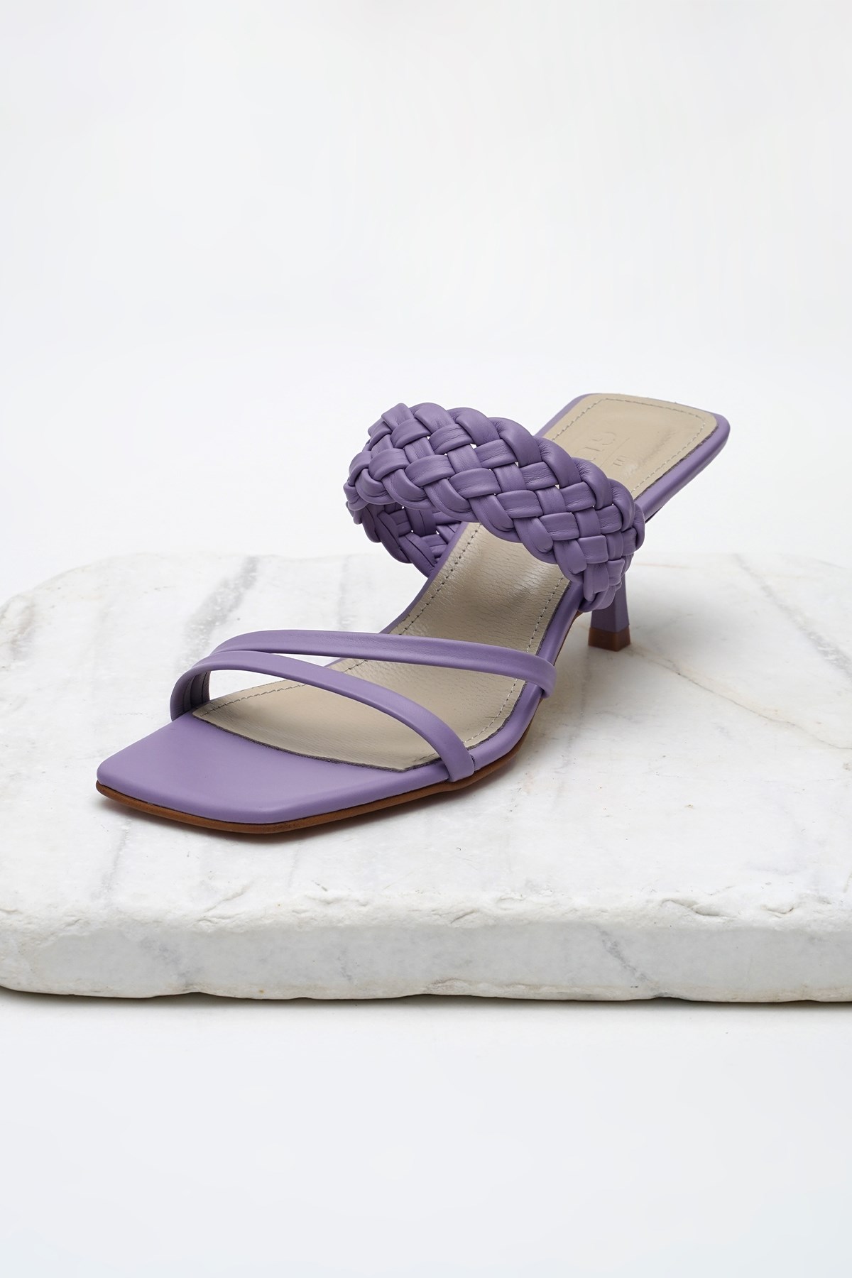Petra Lila Renk Örgü Bantlı Topuklu Terlik