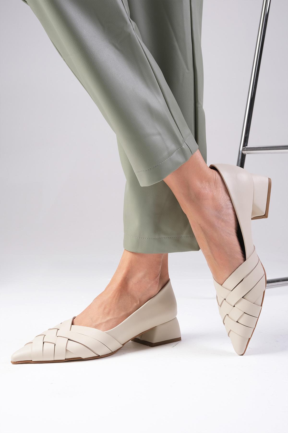 Peyton Bej Renk Kısa Topuklu Ayakkabı