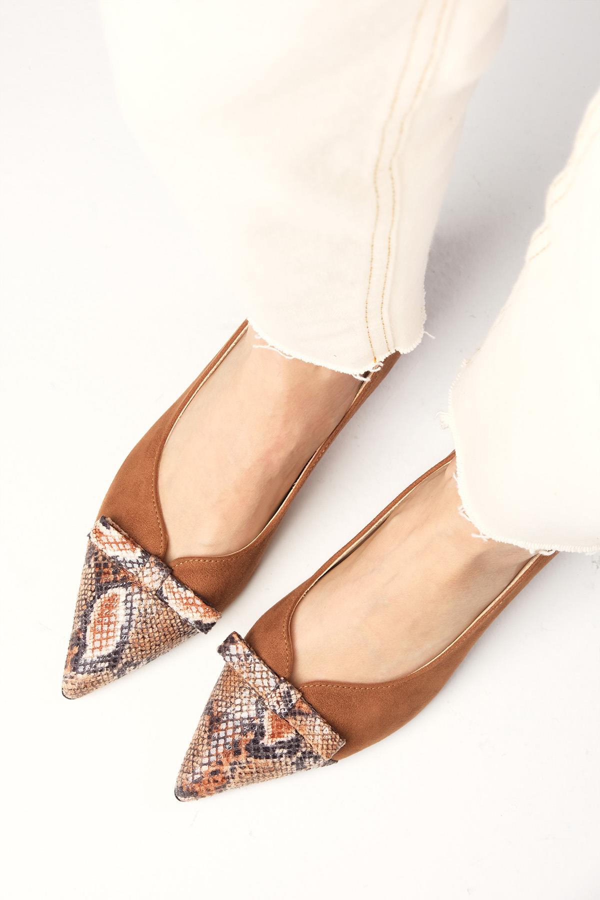 Pia Taba Renk Kısa Topuklu Ayakkabı