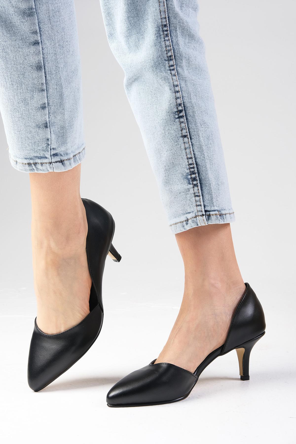 Rene Siyah Topuklu Ayakkabı