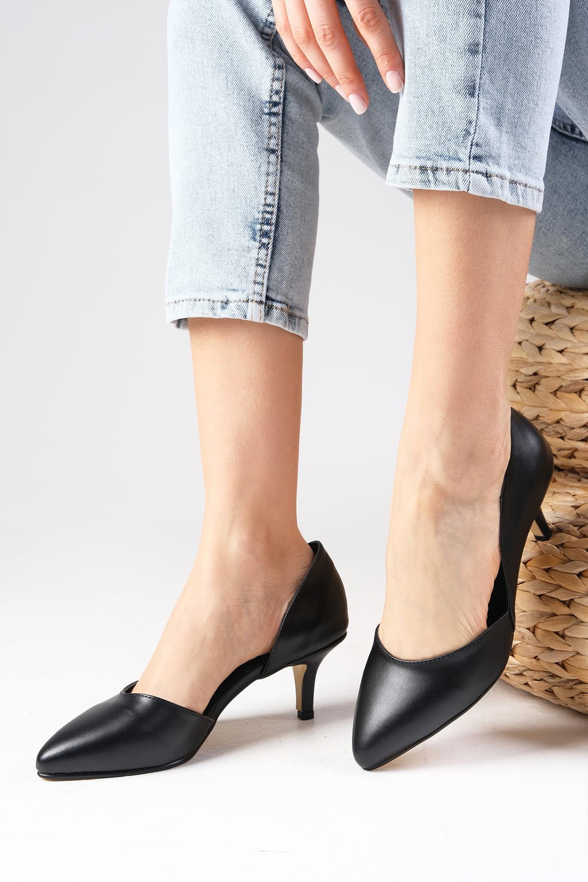 Rene Siyah Topuklu Ayakkabı