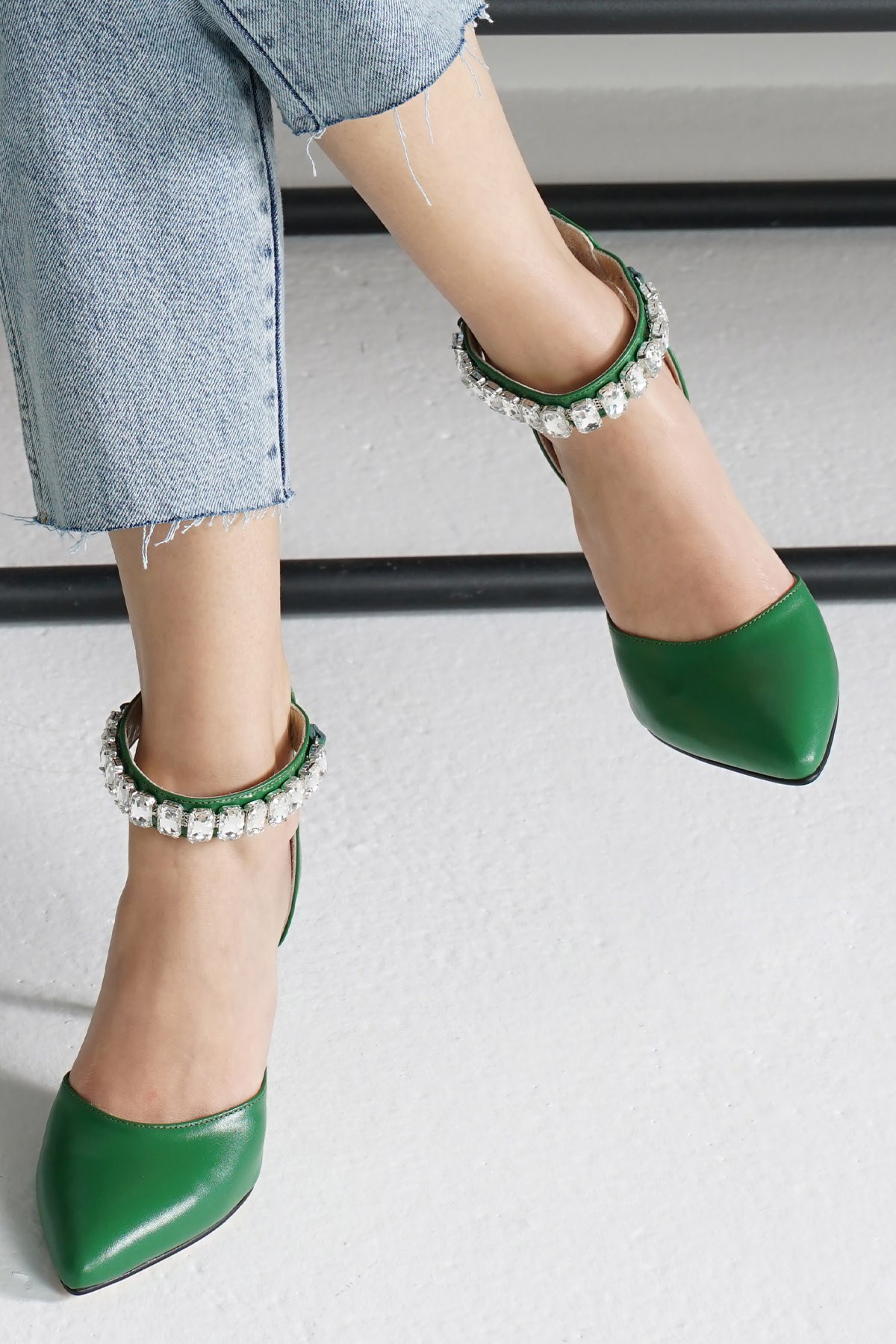 Rosalie Hakiki Deri Yeşil Taşlı Abiye Ayakkabı