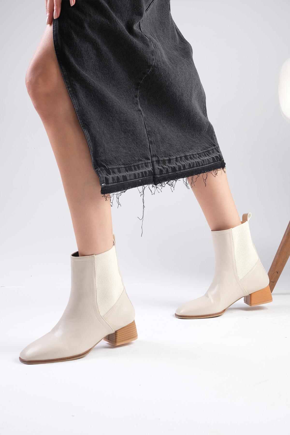 Shania Bej Renk Küt Burunlu Lastikli Bot