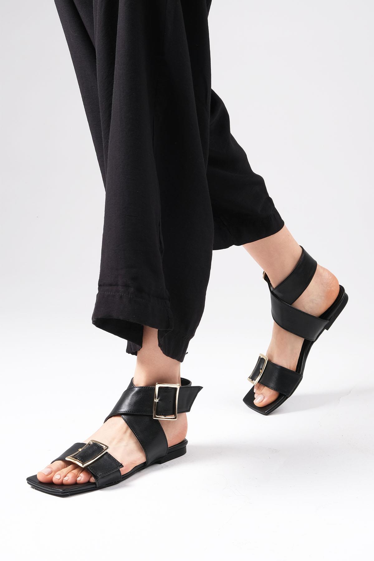 Simone Siyah Renk Düz Sandalet