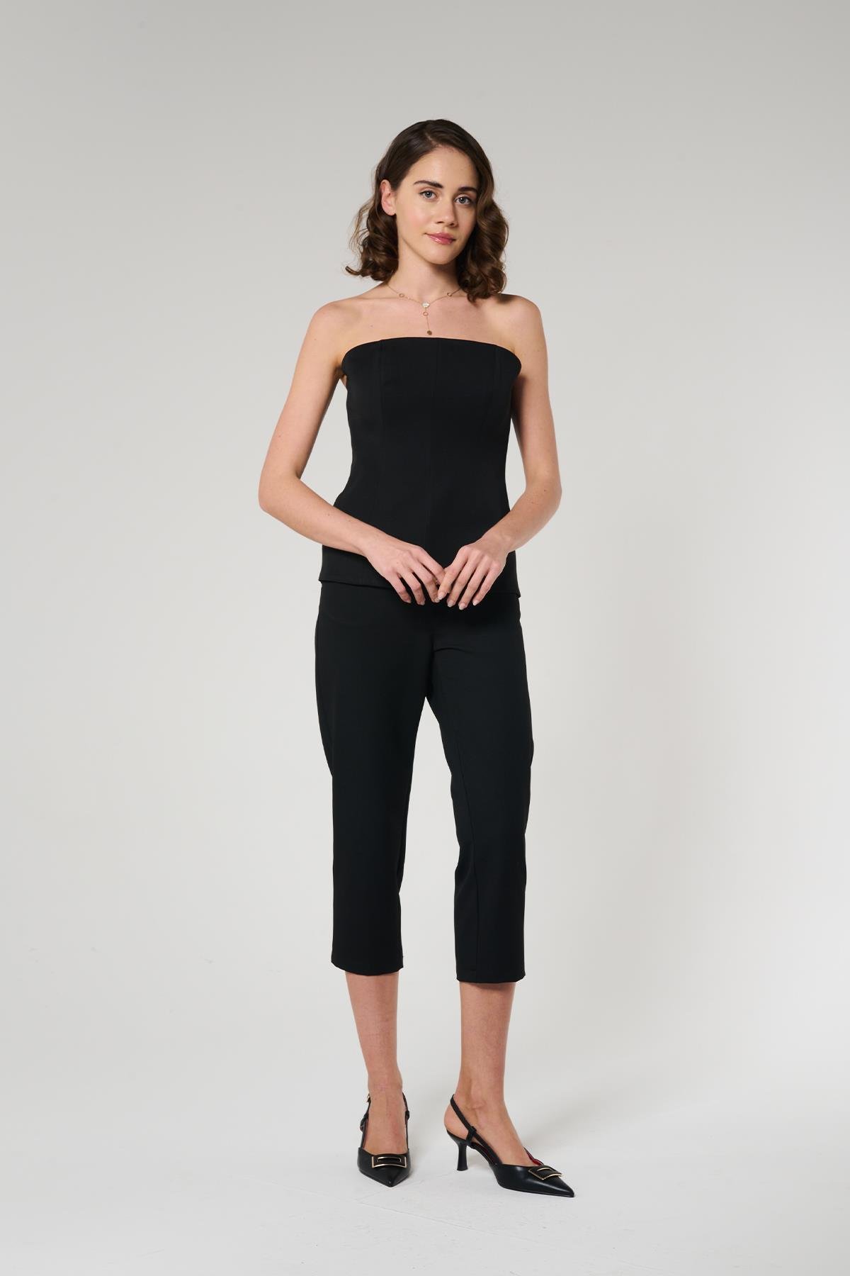 Siyah Renk Straplez Bluz