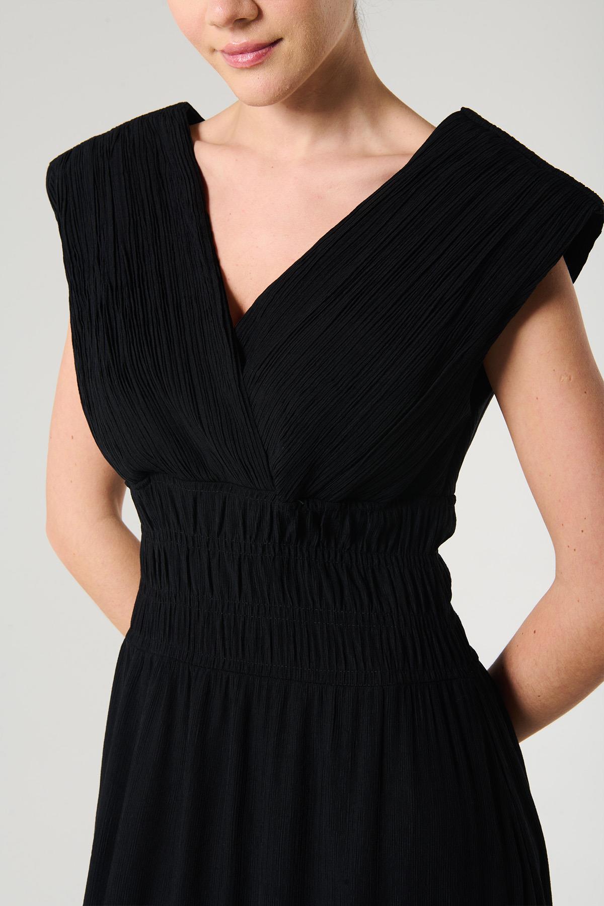 Siyah Renk Gipeli Elbise