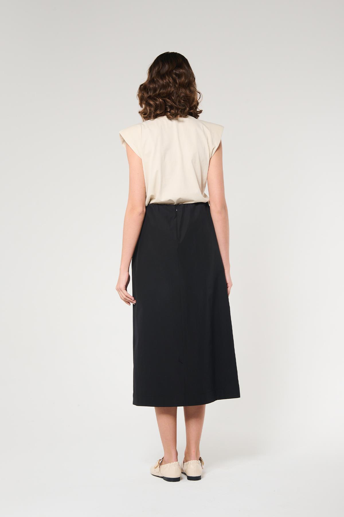 Siyah Renk Midi Etek