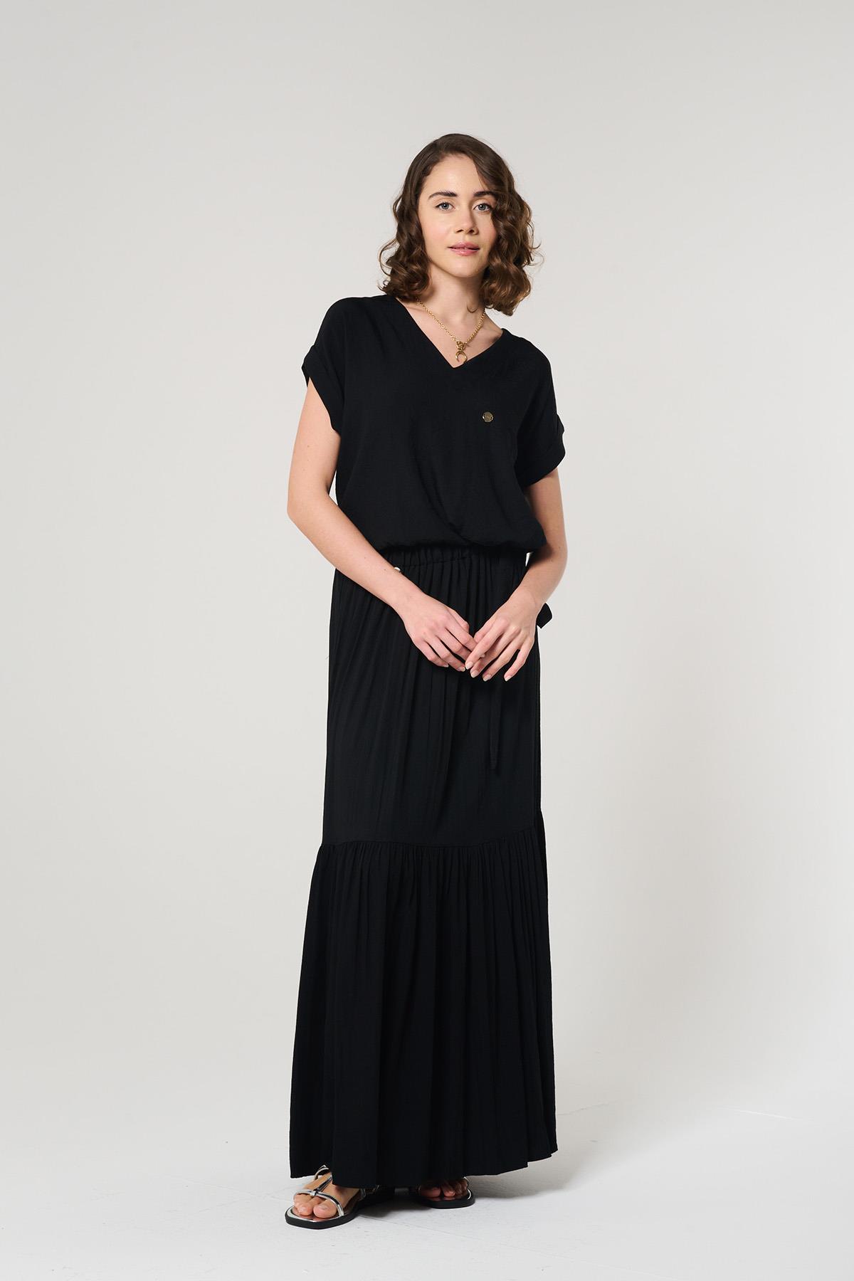 Siyah Renk Kare Cepli Bluz