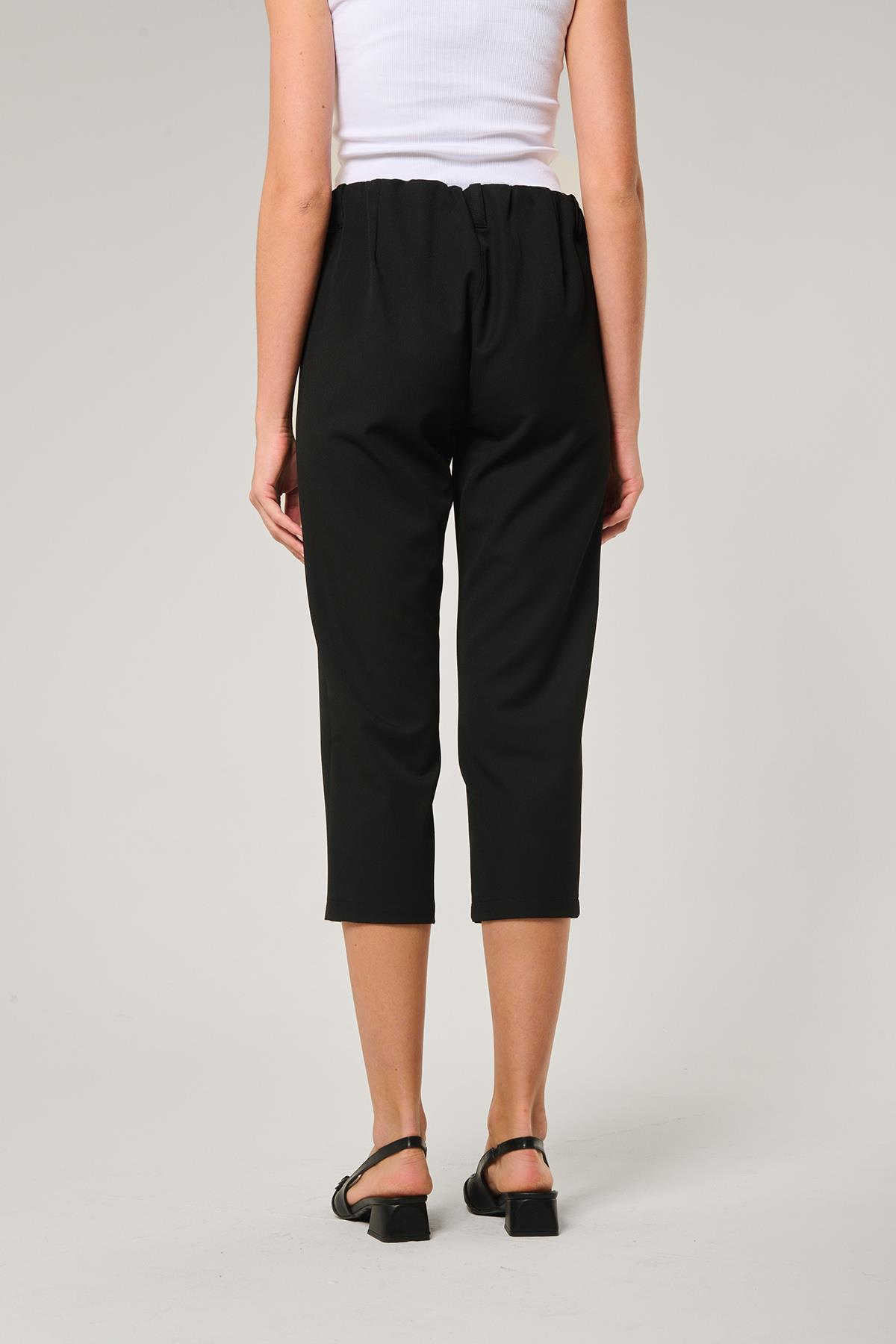 Siyah Renk Skinny Bermuda