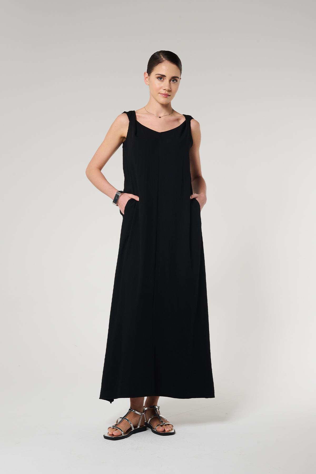 Burgu Askılı Siyah Renk Elbise