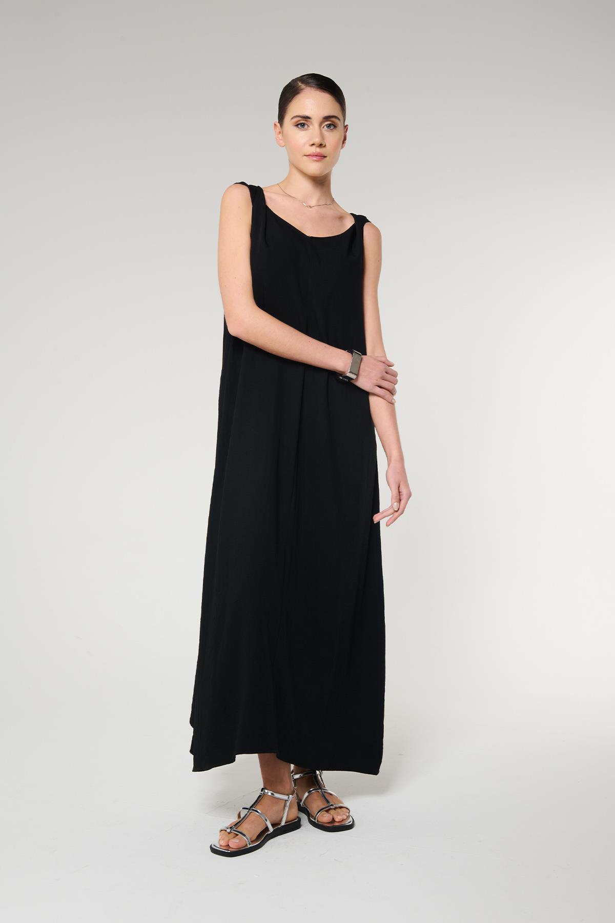 Burgu Askılı Siyah Renk Elbise