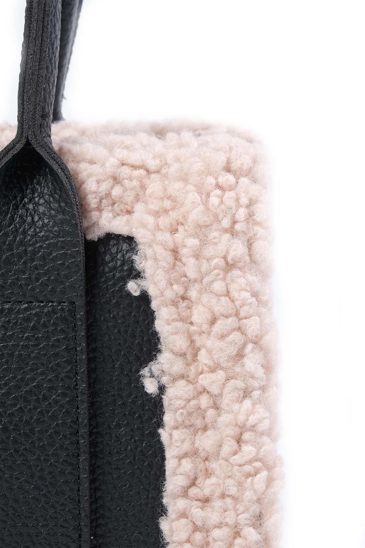 Siyah Renk Suni Kürk Detaylı El Ve Omuz Çantası 