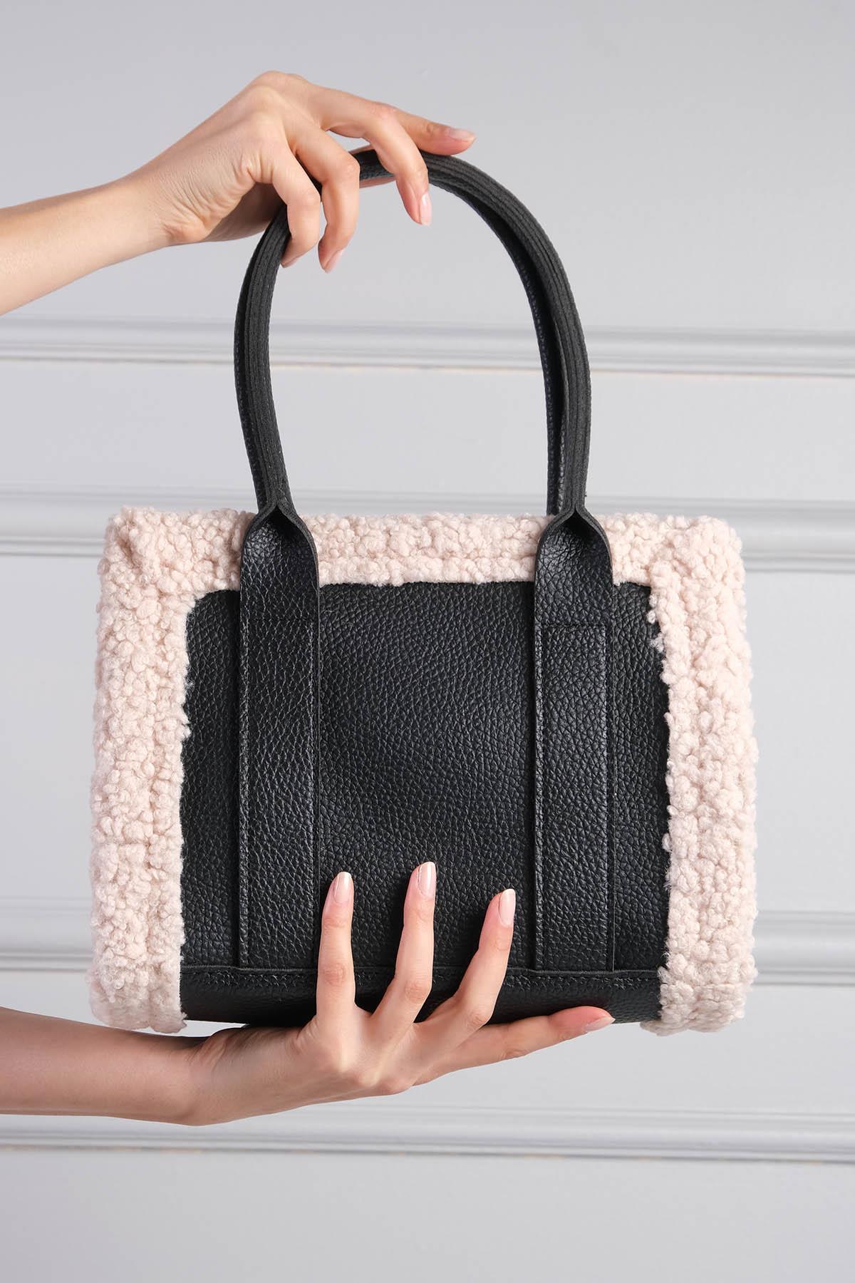 Siyah Renk Suni Kürk Detaylı El Ve Omuz Çantası 