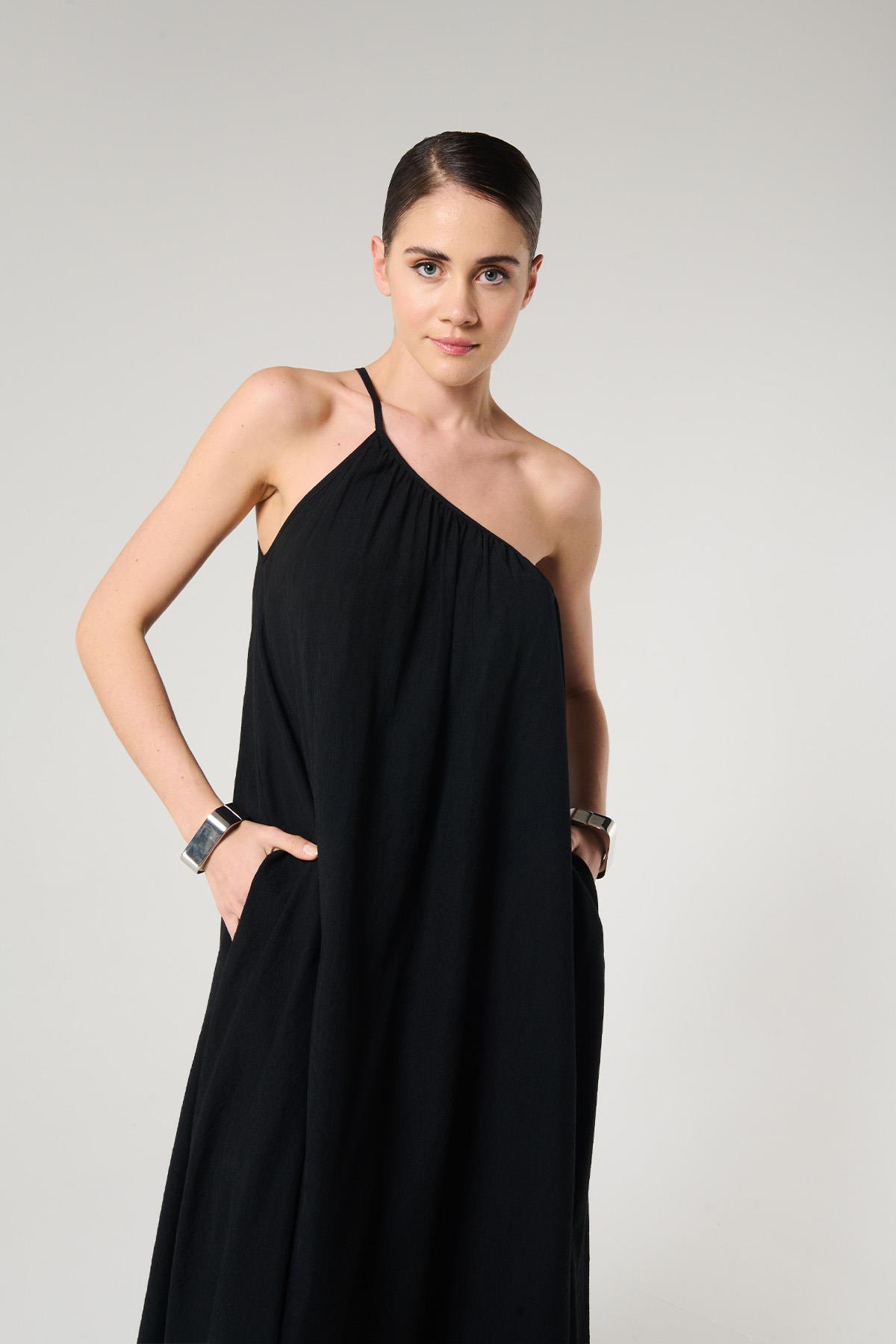 Siyah Renk Tek Omuz Elbise