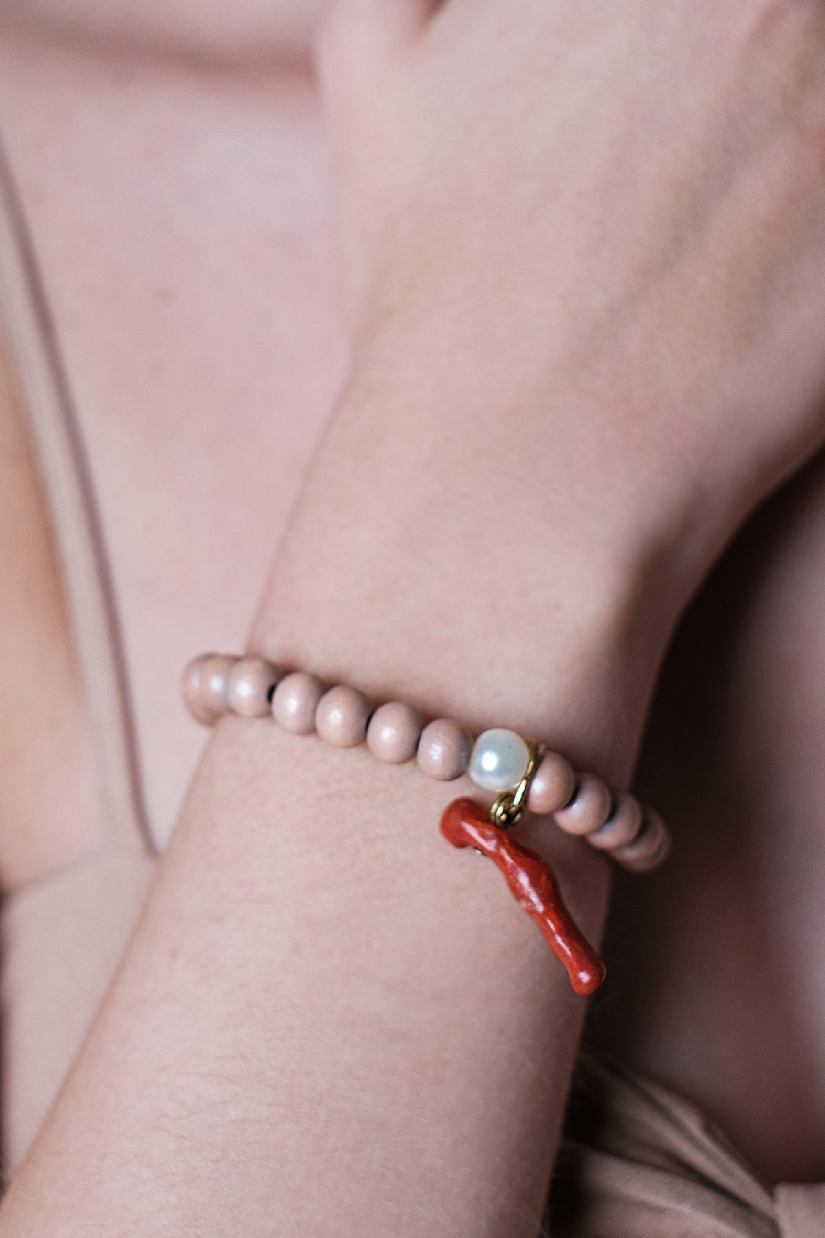 Somon Renk Tahta Boncuklu Bileklik