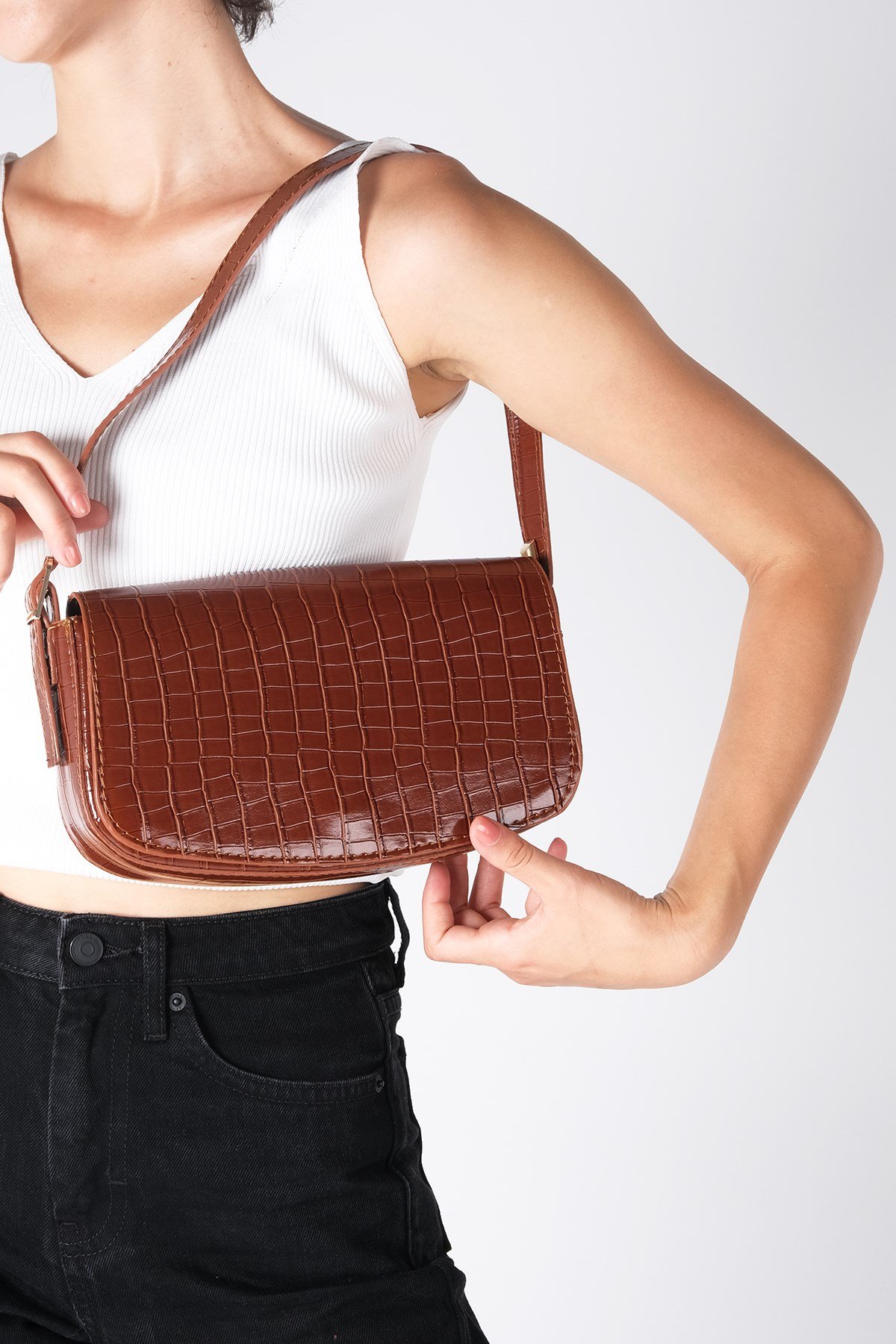 Taba Renk Krokodil Baskılı Kadın Omuz Çantası