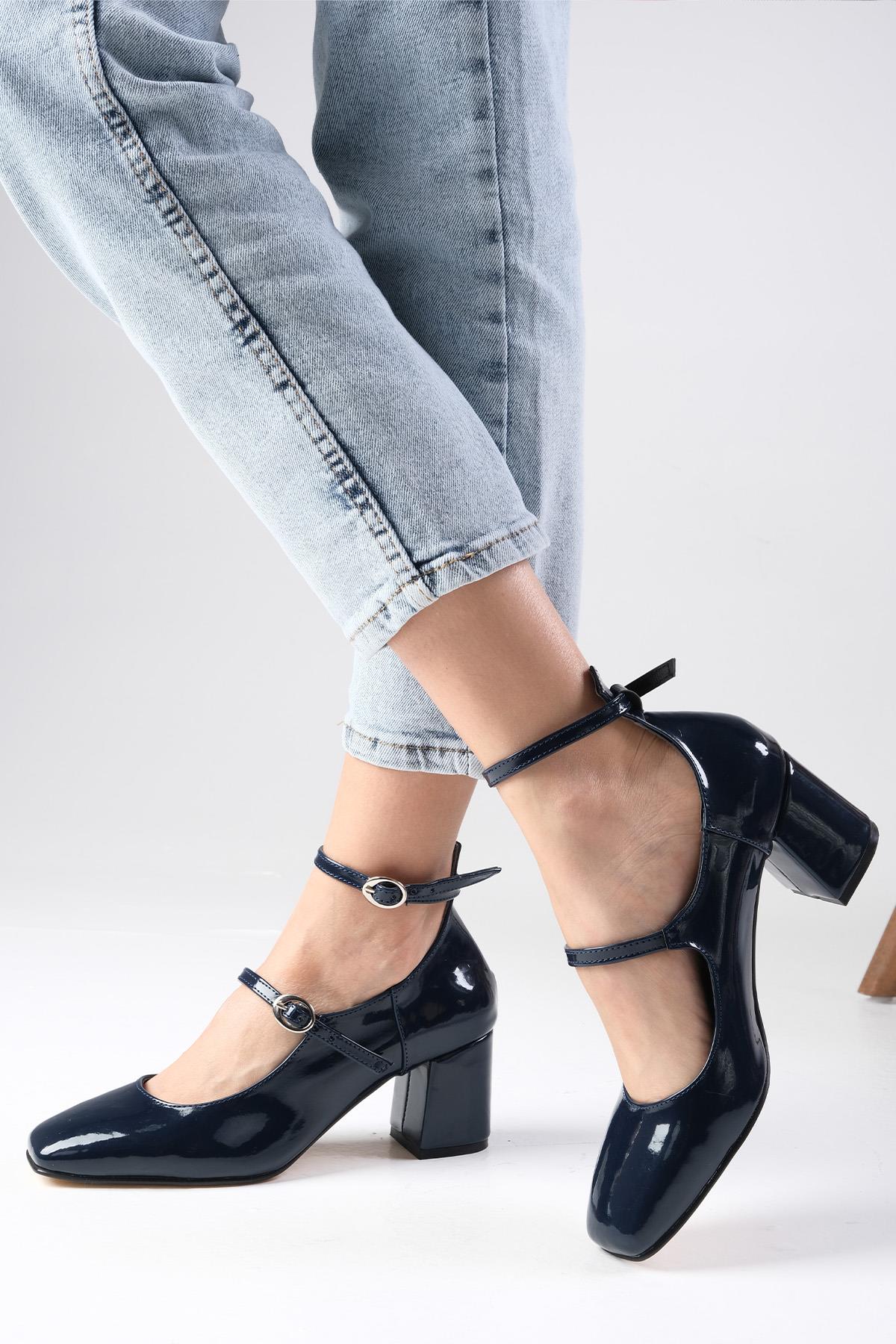 Thalia Lacivert Renk Rugan Topuklu Ayakkabı