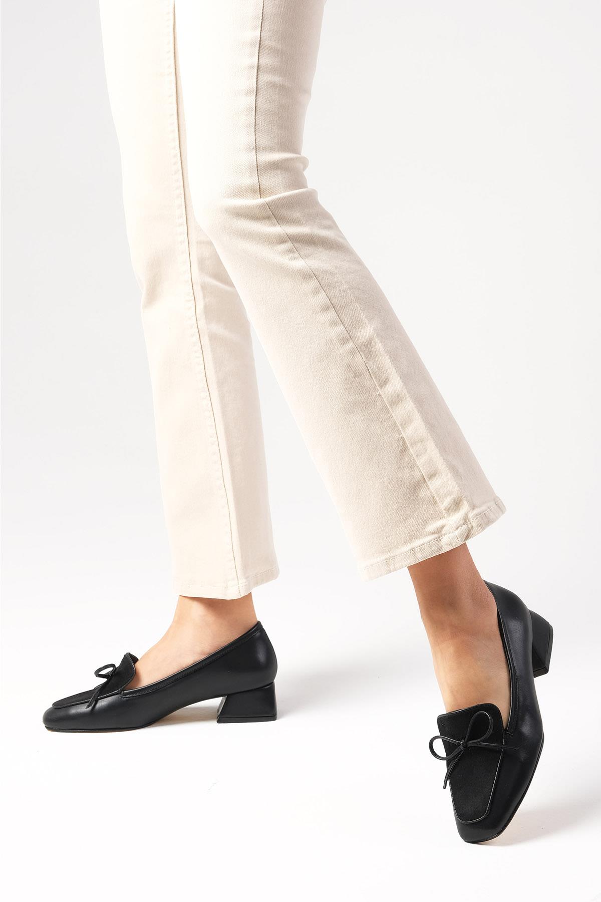 Tilda Siyah Renk Kısa Topuklu Ayakkabı