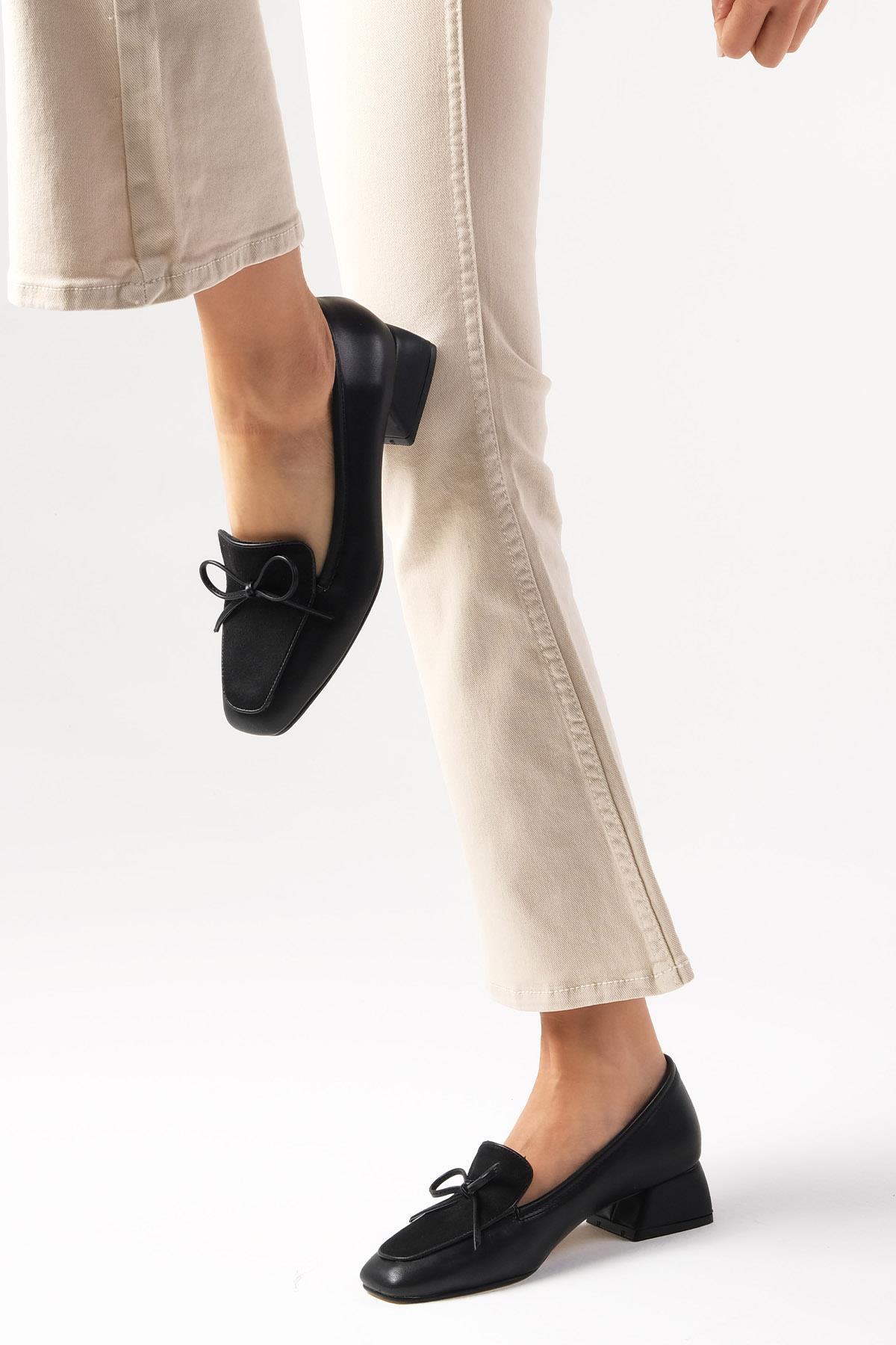 Tilda Siyah Renk Kısa Topuklu Ayakkabı