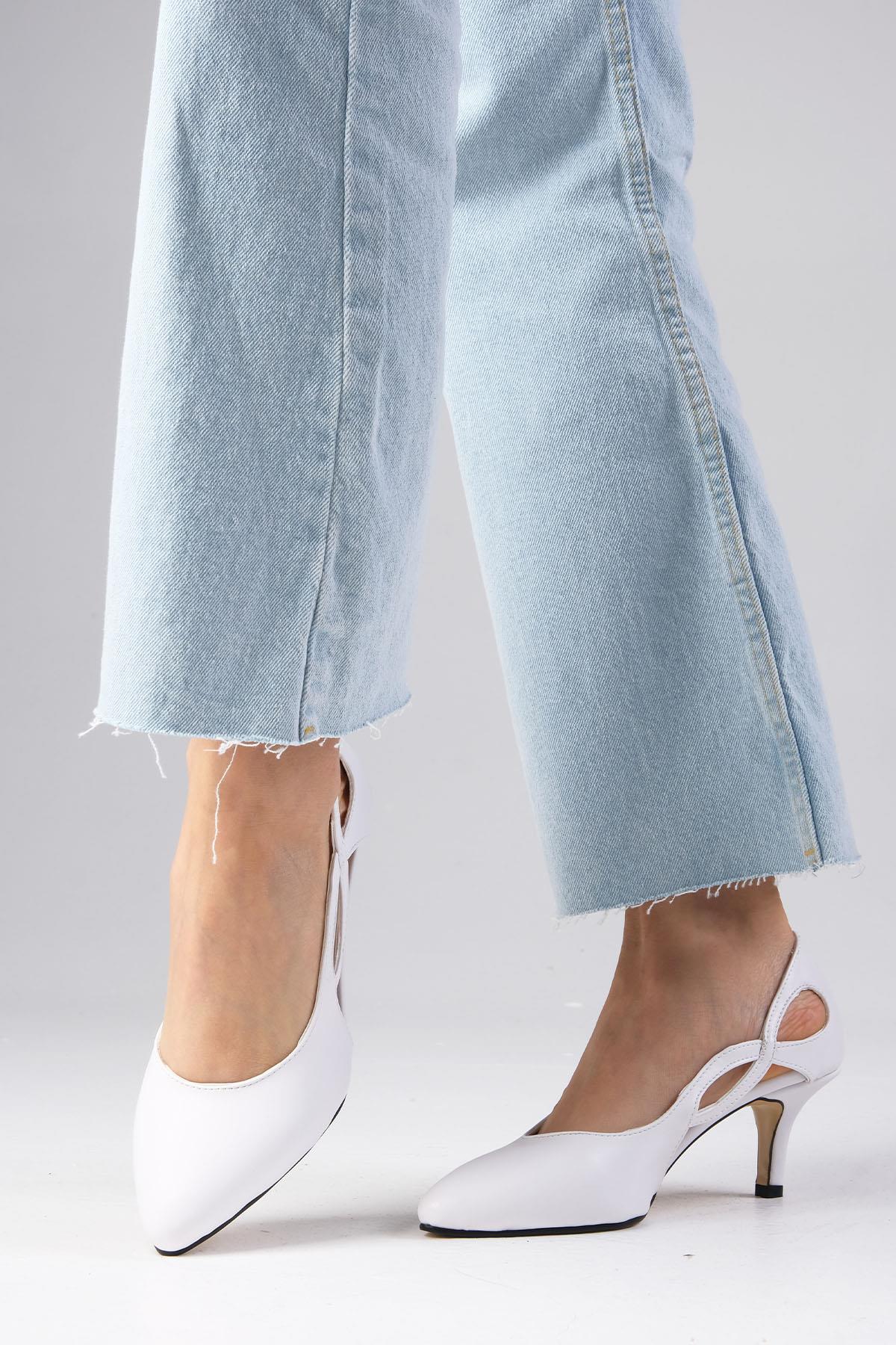 Violetta Beyaz Renk Topuklu Ayakkabı