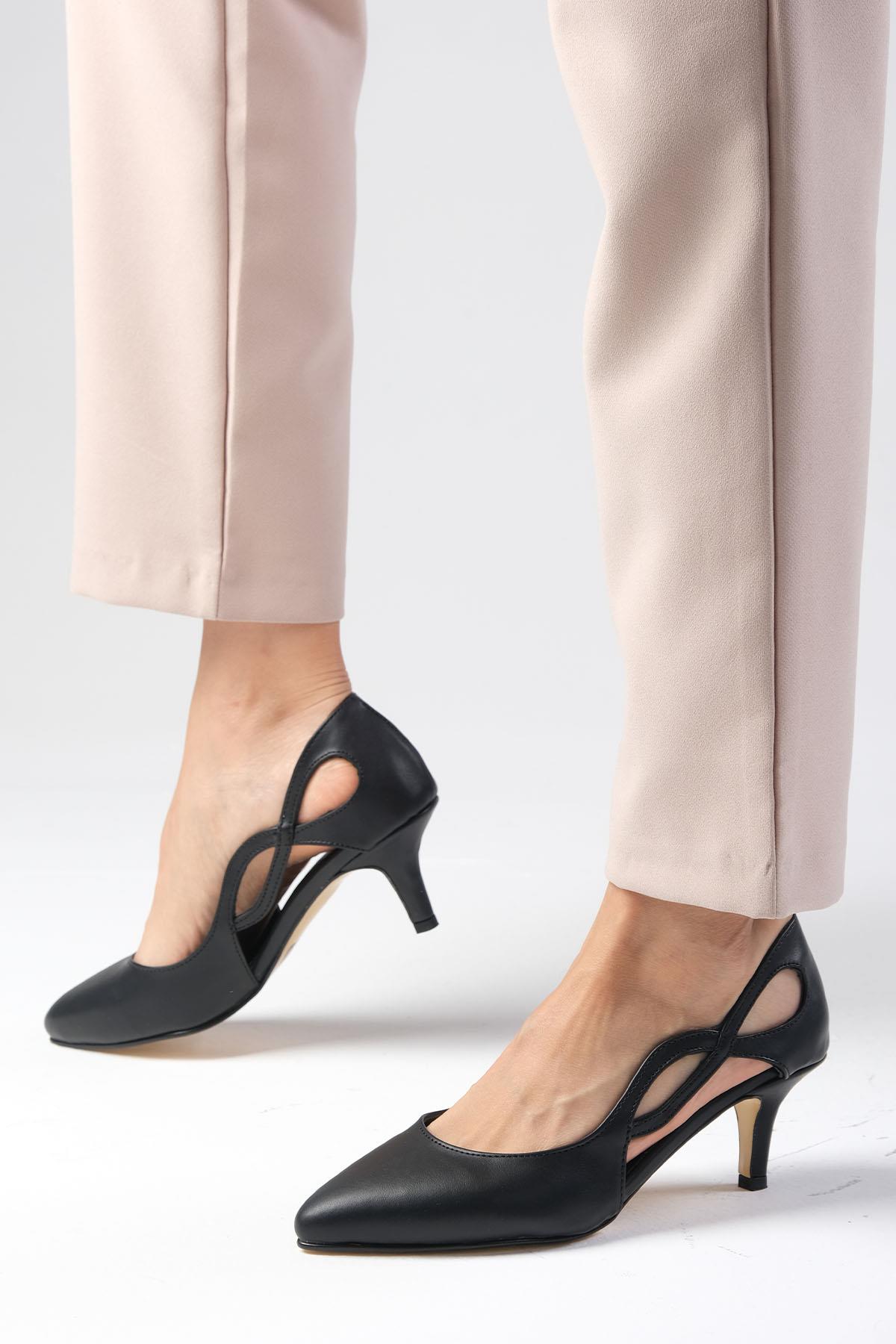 Violetta Siyah Renk Topuklu Ayakkabı