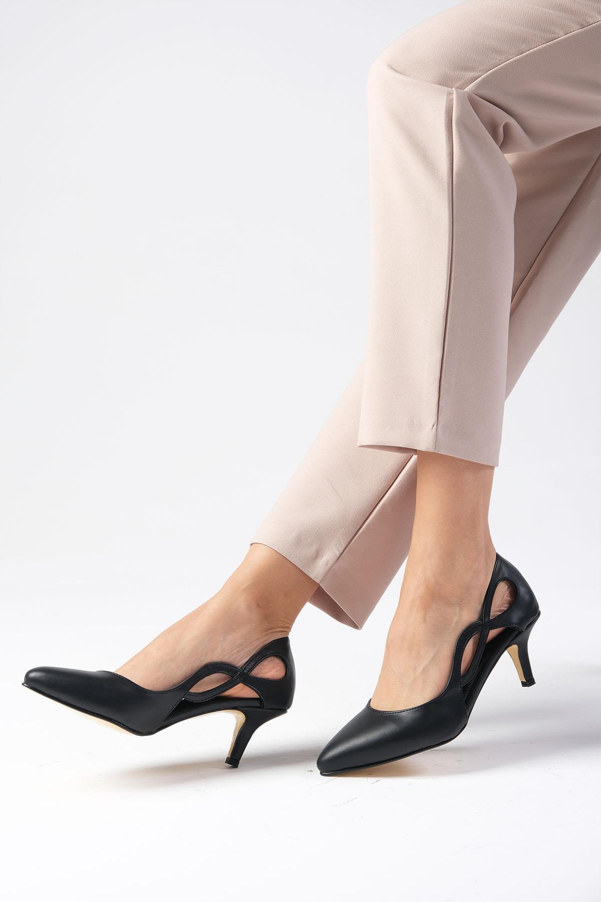 Violetta Siyah Renk Topuklu Ayakkabı