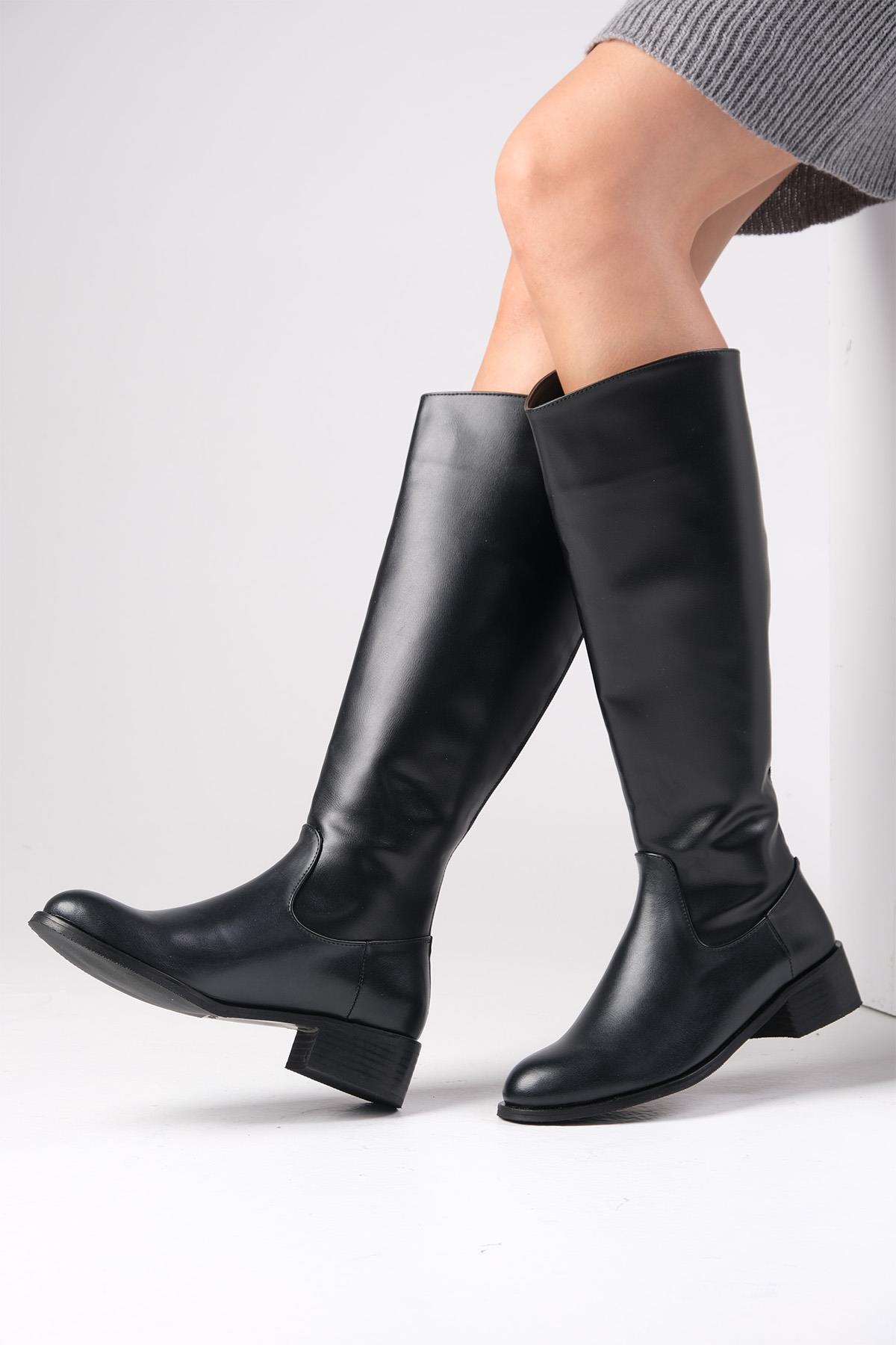 Vivien Siyah Renk Fermuarlı Çizme