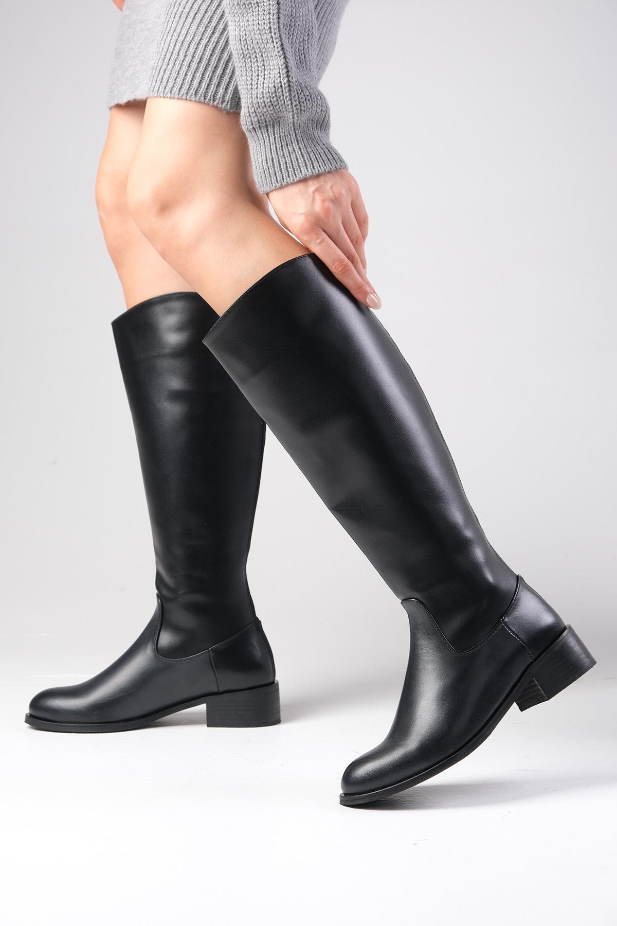 Vivien Siyah Renk Fermuarlı Çizme