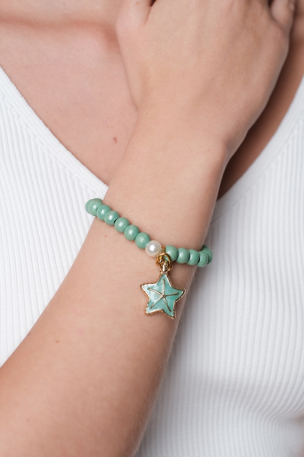 Yeşil RenkTahta Boncuklu Bileklik