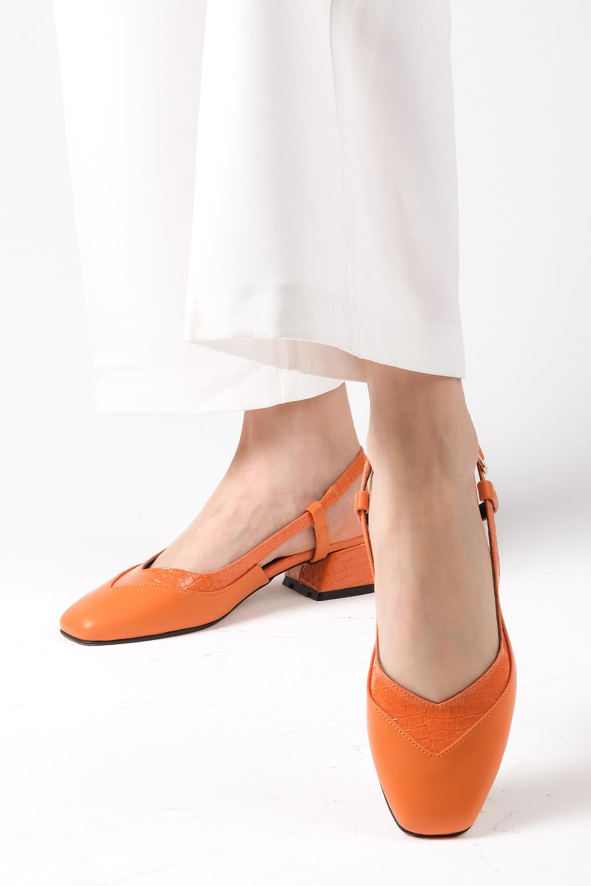 Mio Gusto Turuncu Renk Kısa Topuklu Ayakkabı