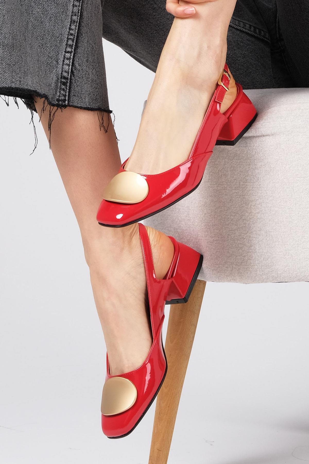 Mio Gusto Kırmızı Renk Rugan Arkası Açık Kısa Topuklu Ayakkabı