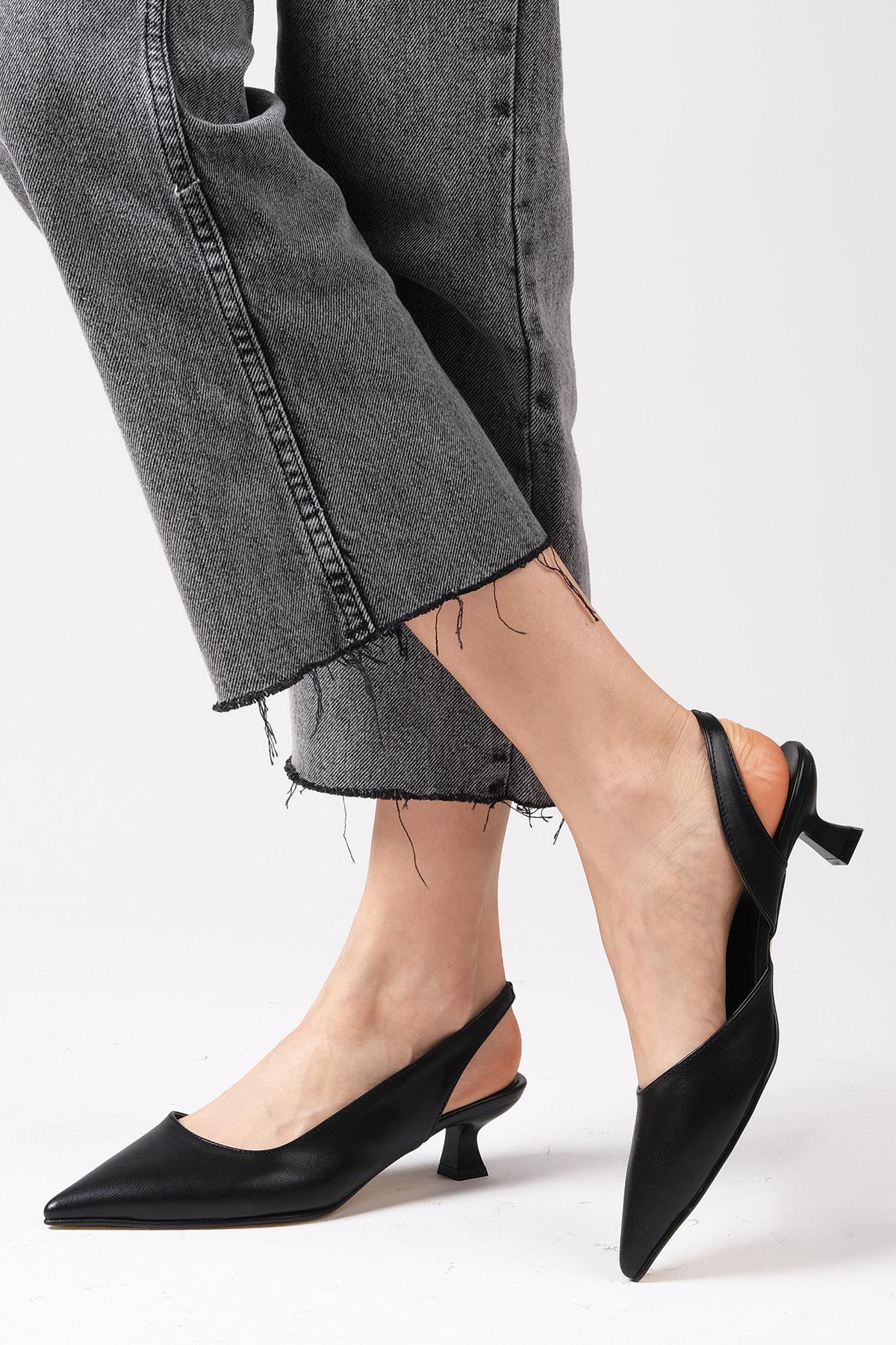 Mio Gusto Siyah Renk Kısa Topuklu Ayakkabı