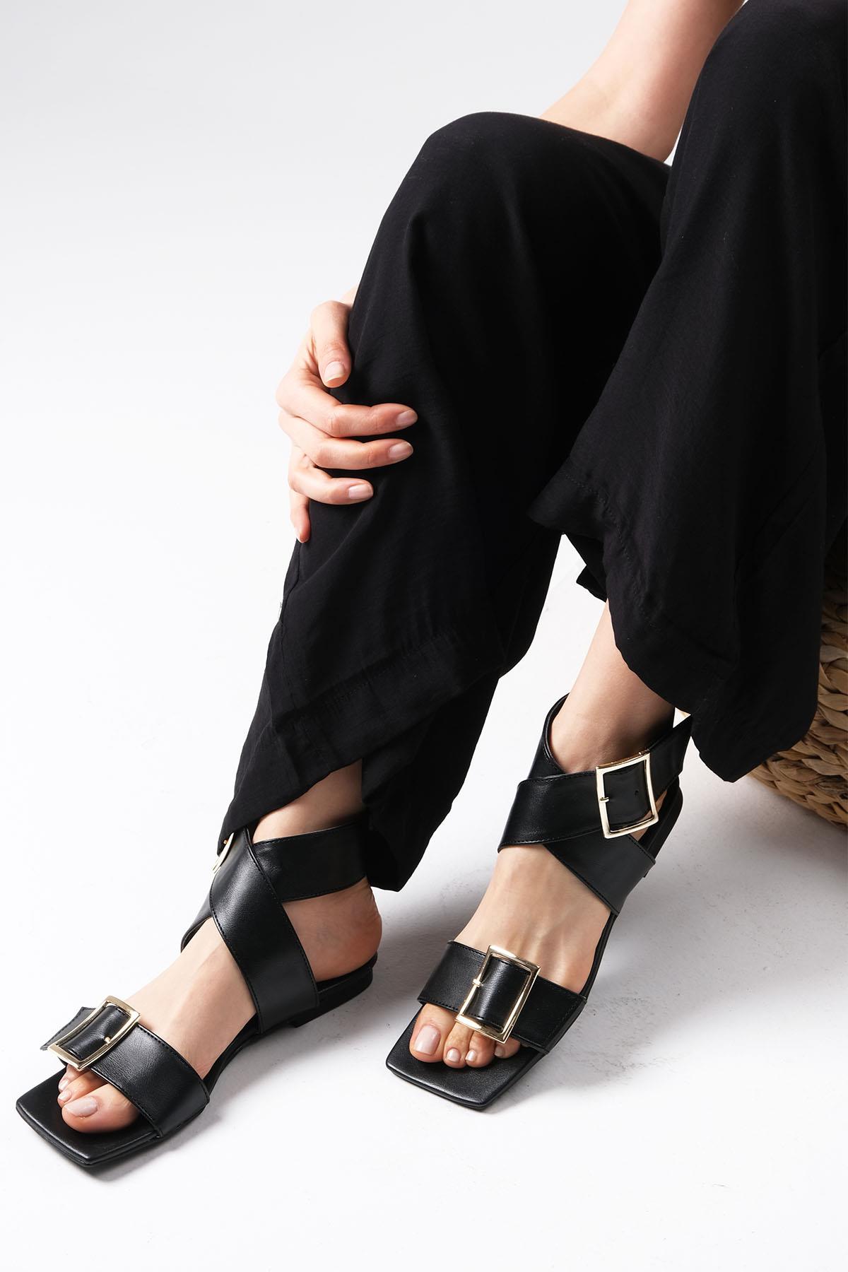 Mio Gusto Siyah Renk Düz Sandalet