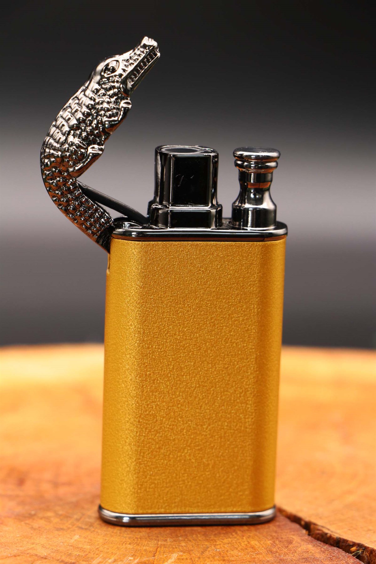 Gold Ejderha Çakmak