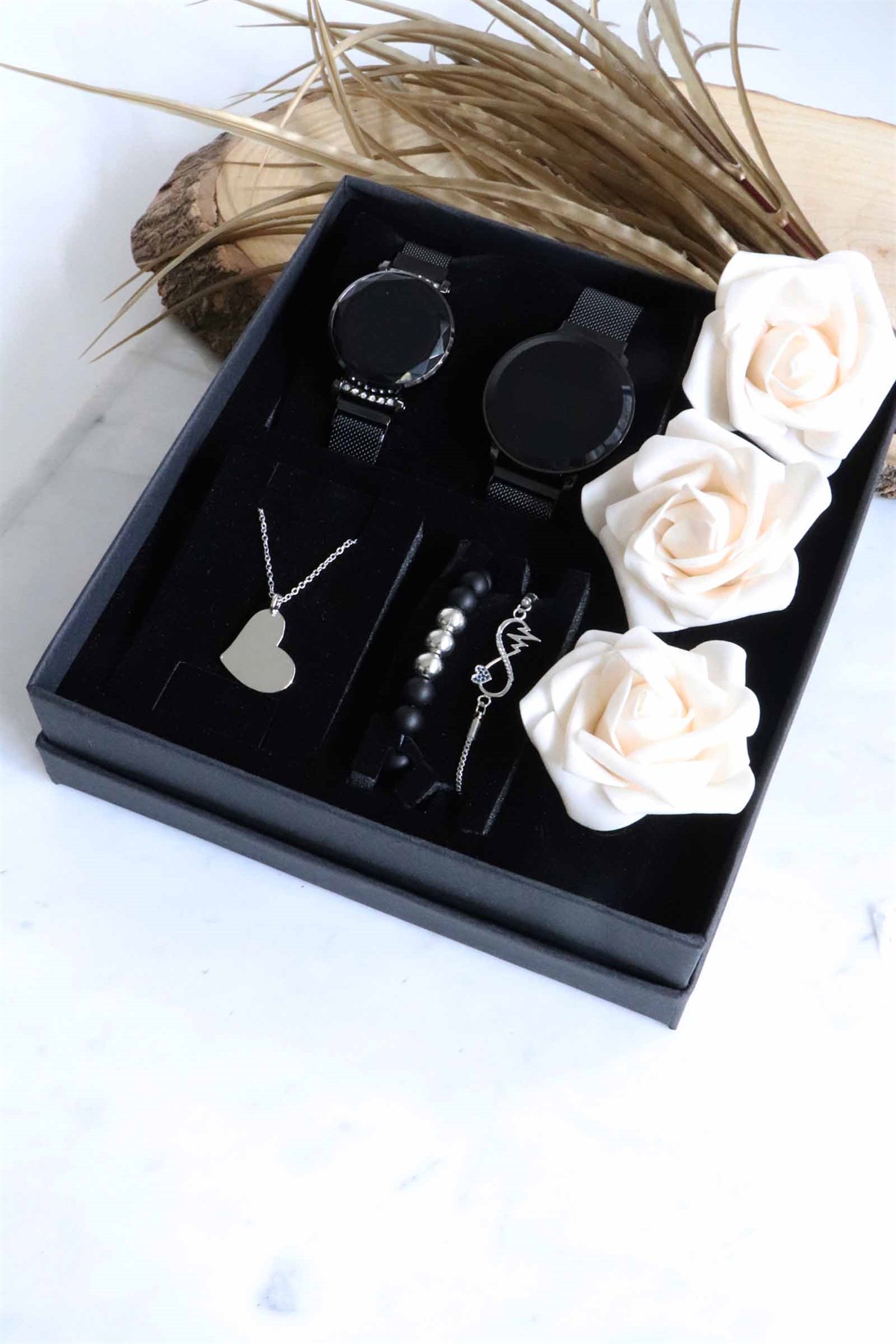 Süper Set Gül dekoru ile gönderim