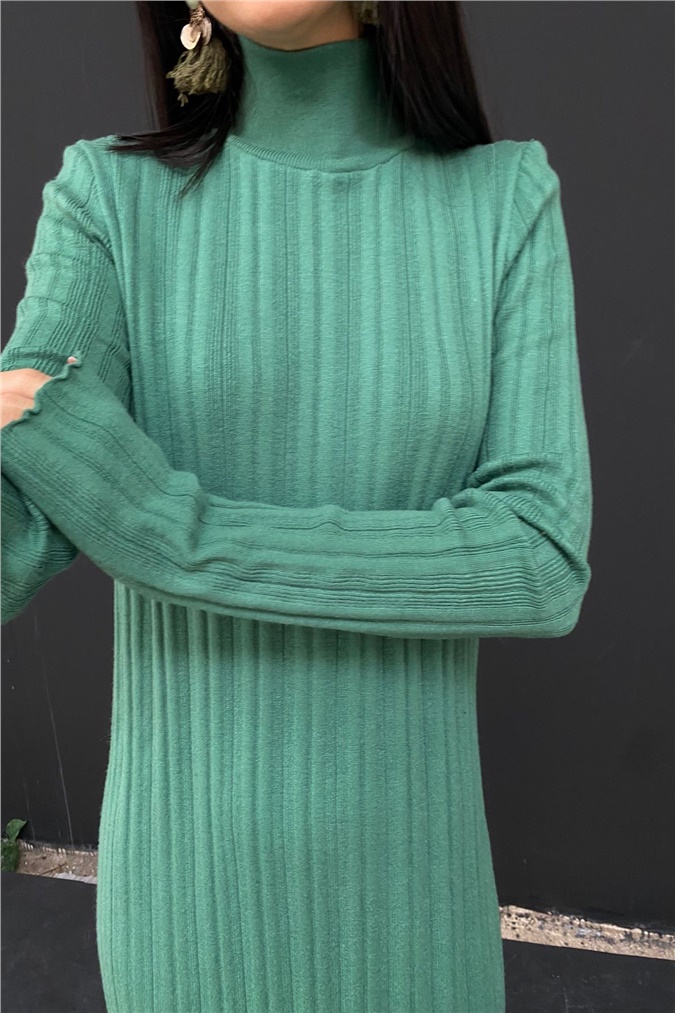 Yarım Balıkçı Yaka Yeşil Triko Elbise