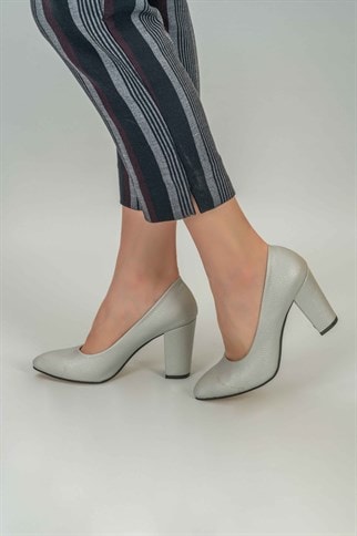 Afra Mat Yaldızlı Klasik Topuklu Ayakkabı -Gümüş