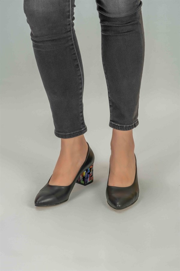 Afra Renkli Topuk Klasik Topuklu Ayakkabı -Siyah