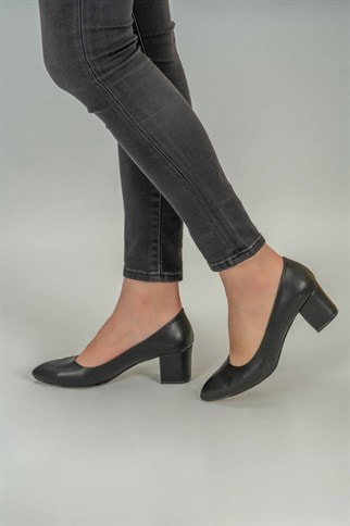 Afra Günlük Klasik Topuklu Ayakkabı -Siyah