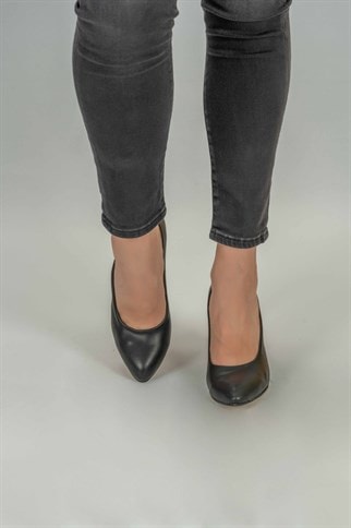 Afra Renkli Topuk Klasik Topuklu Ayakkabı -Siyah