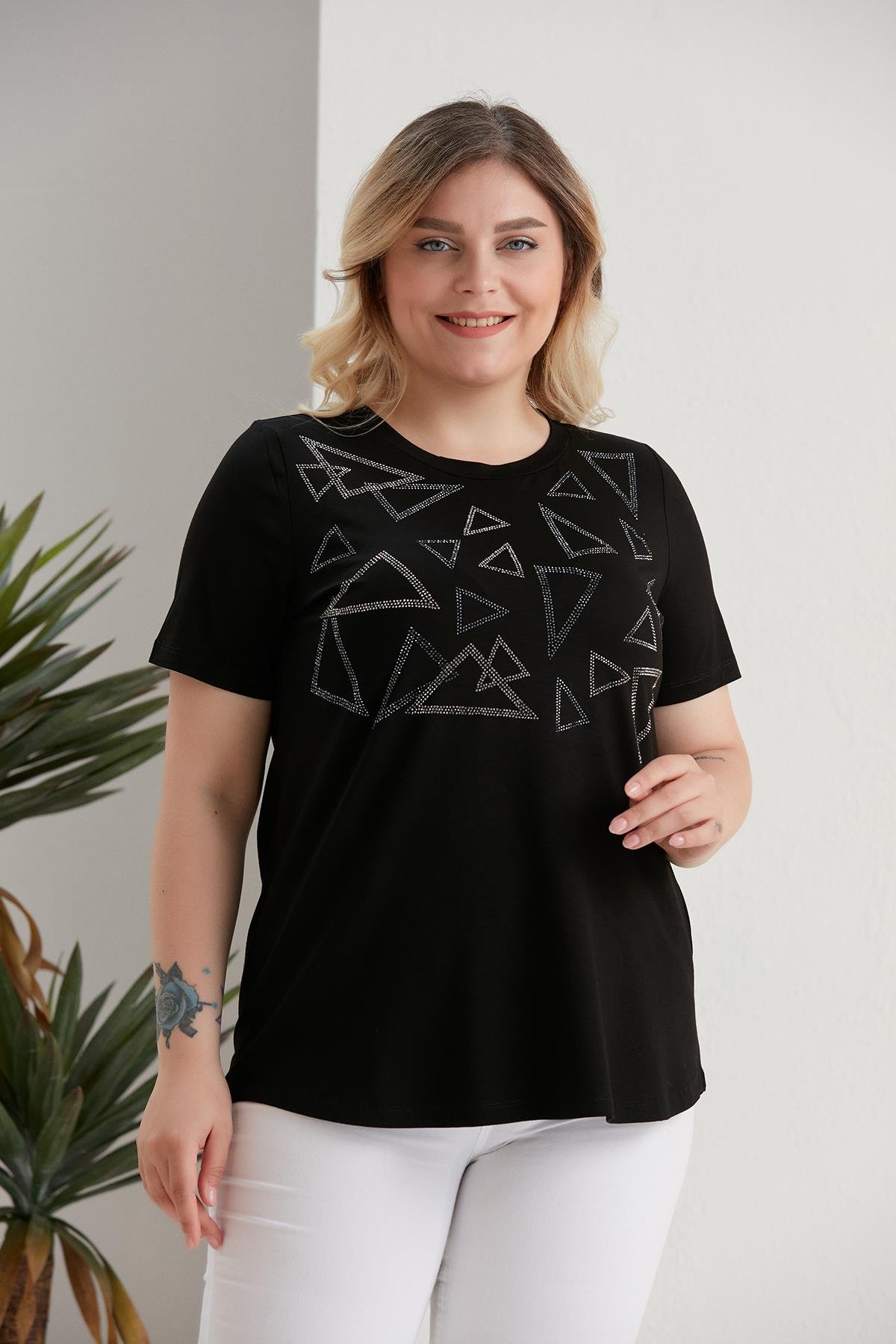 Büyük Beden Geometrik Taş Detaylı Siyah Bluz