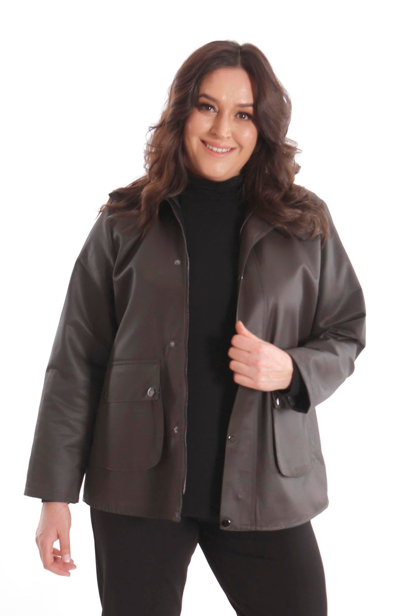 Trend42plus Büyük Beden Kadife Yakalı Çıt Çıt Düğme Detaylı Kahverengi Kaban