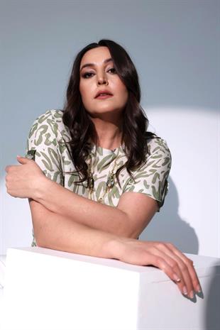 Trend42plus Büyük Beden Apolet Taş Baskılı Desenli Haki Bluz