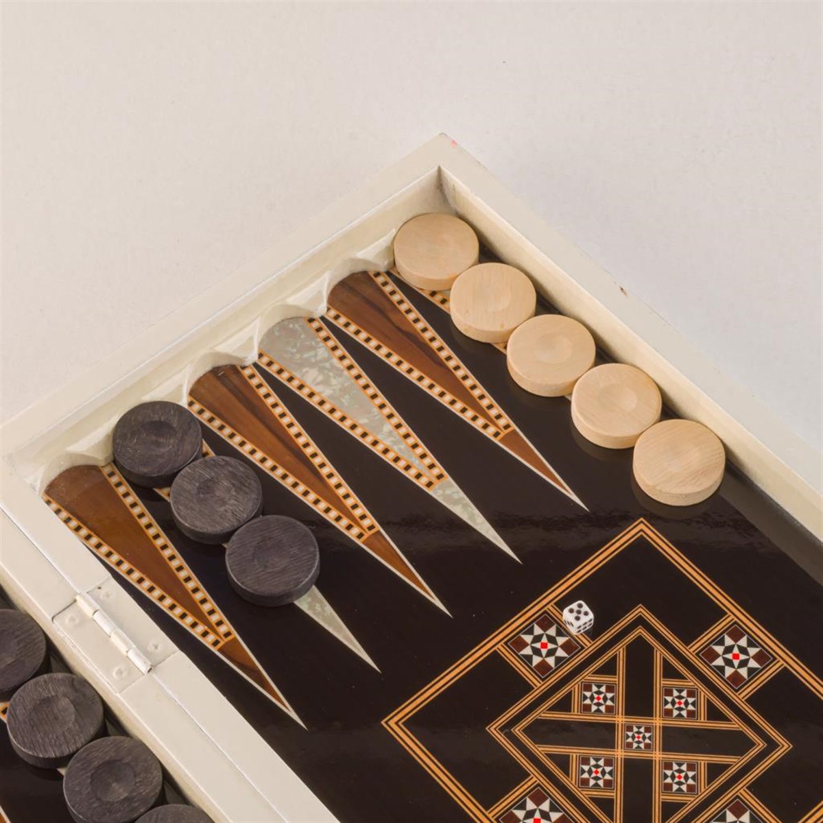 TUANA SİYAH  LAKE ( DESENLİ)  ORTA TAVLA 