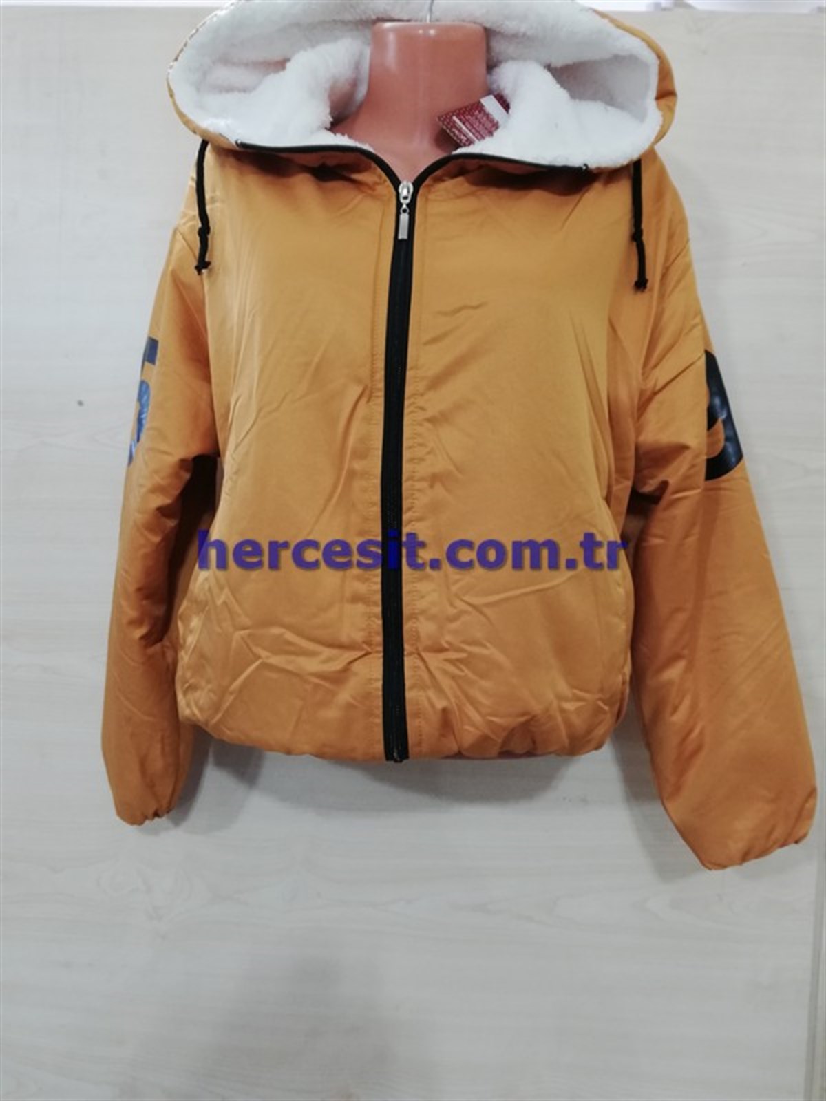 Bayan İçi Peluşlu Ceket