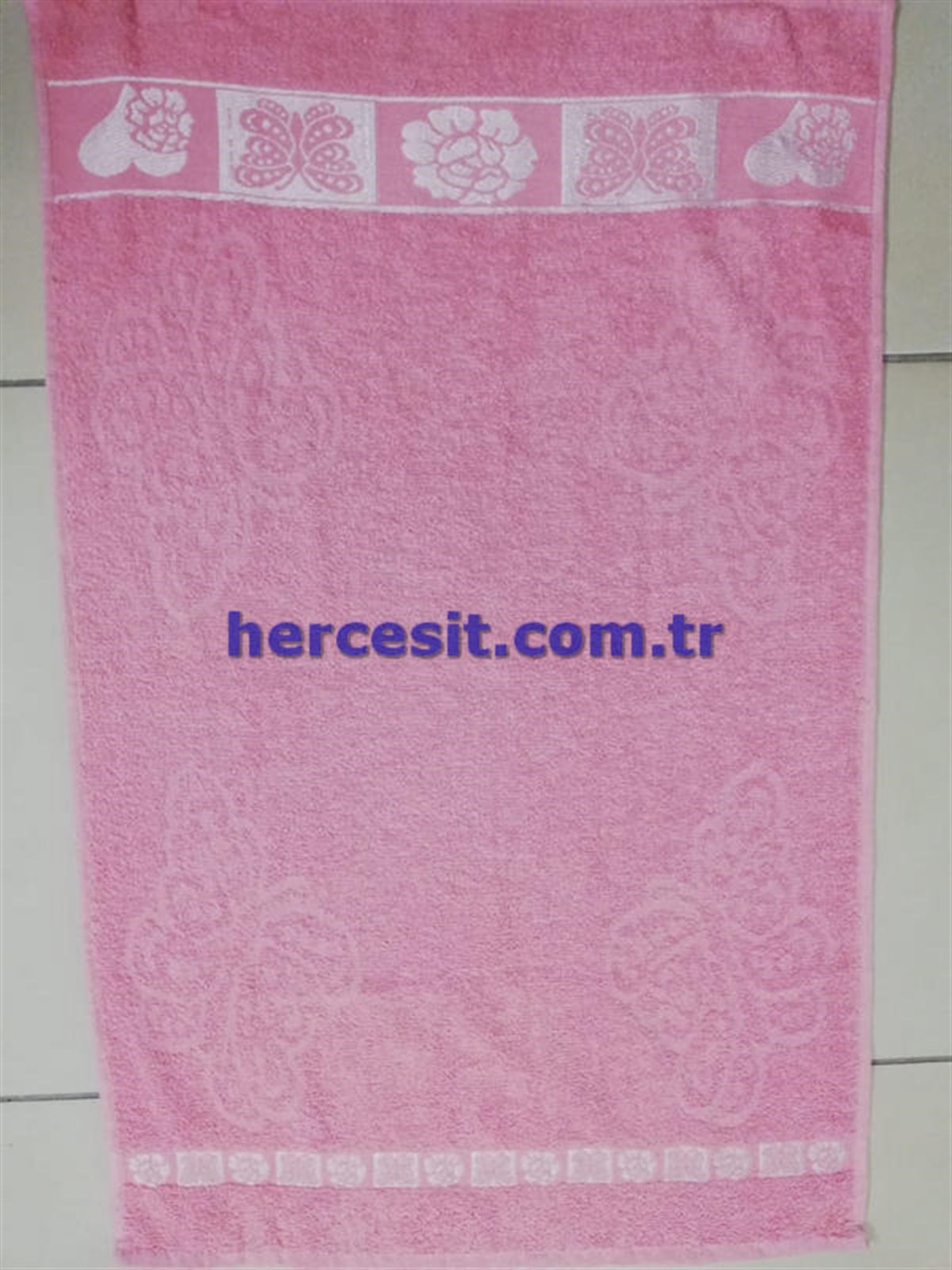 Jakarlı Kelebek Desenli Havlu 50x80 cm