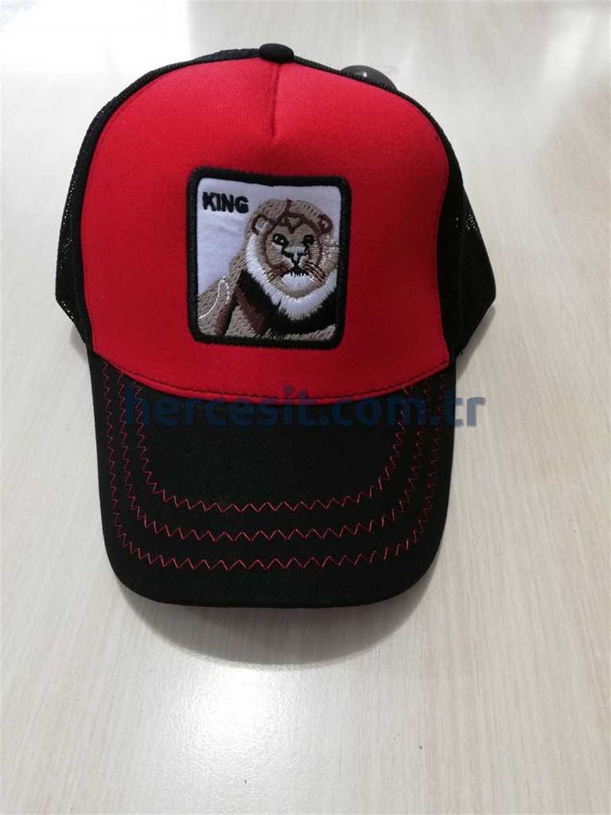 King Model Şapka